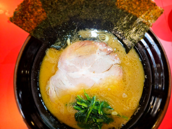 「ラーメン並」@家系ラーメン斎藤家 一乗寺店の写真