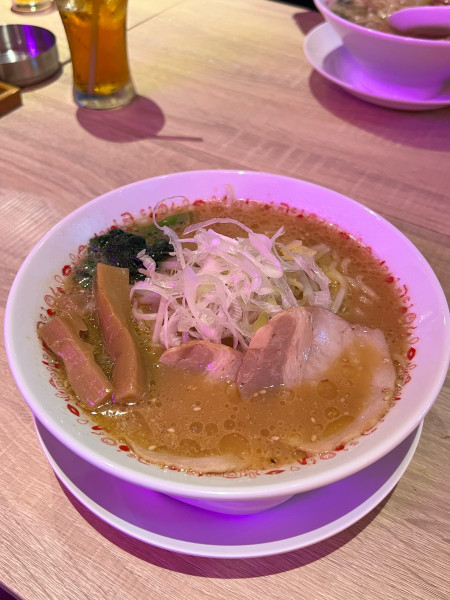 「桃色脳中ラーメン」@桃色フードコートの写真