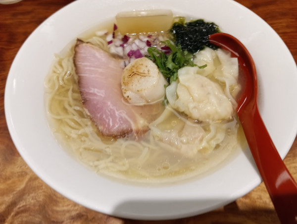 「【期間限定】 魚介出汁の冷やし塩そば（¥1500）」@三馬路 東京店の写真