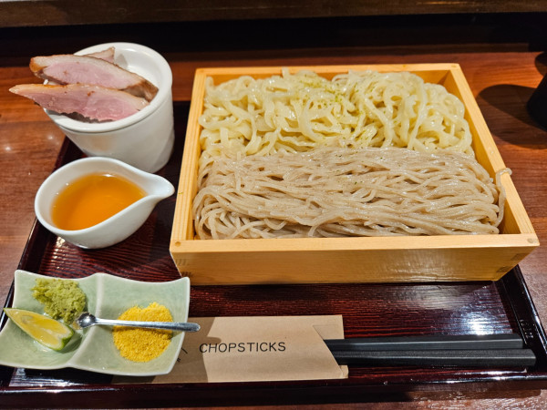 「干し鮑出汁あいもりつけそば」@拳ラーメンの写真