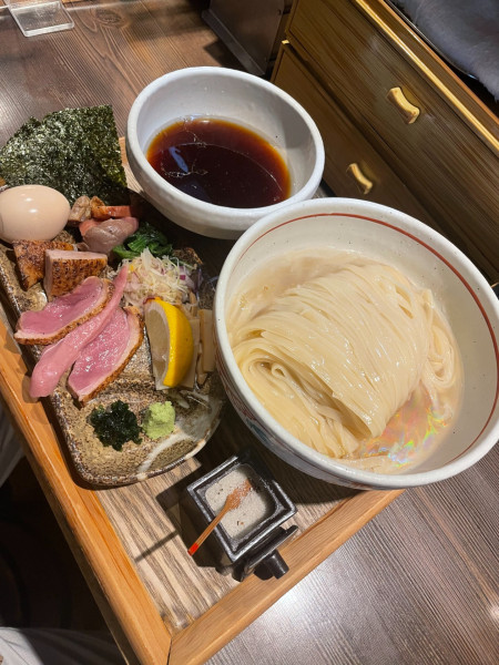 「特製昆布水鴨醤油つけ蕎麦+大盛」@鴨出汁中華蕎麦 麺屋yoshikiの写真