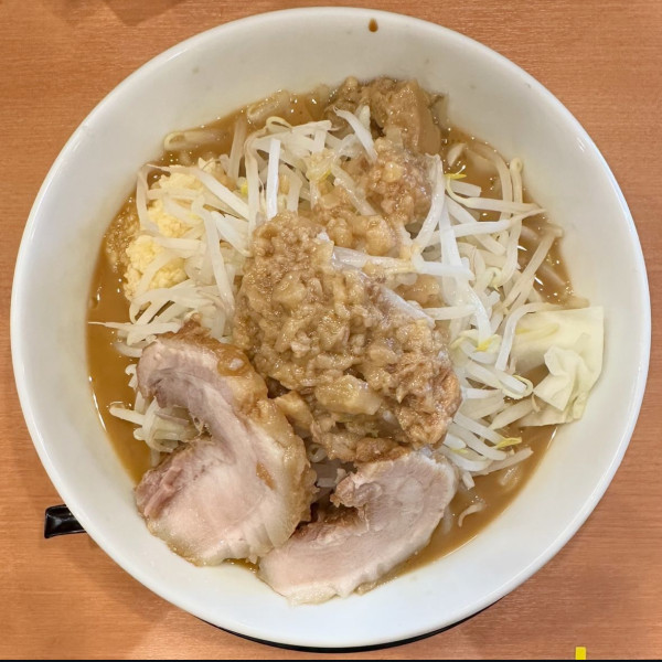 「小ラーメン（ニンニクマシ アブラマシ）」@豚のトリコの写真