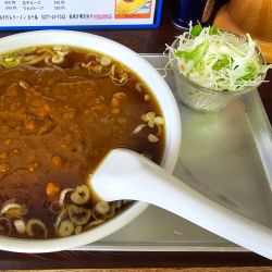 カレーラーメン 750円