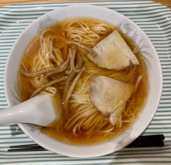 「中華そば+辛みそニンニク入り」@新京亭の写真