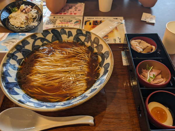 「名古屋コーチン醤油ラーメン+和え玉（背油ニンニク）」@御前崎レストラン たわら屋の写真