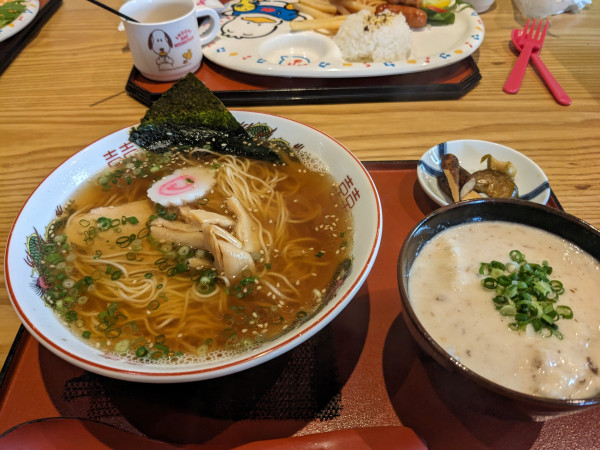 「らーめん+とろろ丼セット」@とろろ屋ととろの写真
