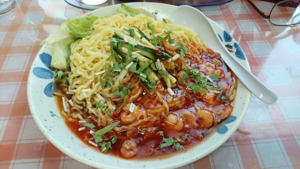 「冷やしエビチリそば 850円」@らーめん 翔太の写真