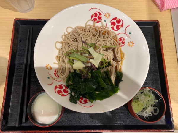 「朝限定メニュー　朝食そば（冷）」@いろり庵きらく 東京京葉店の写真