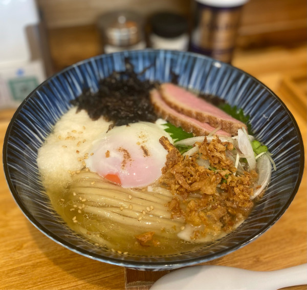 「[期間限定] 冷やしニボコン2024 (塩で) ¥1400」@ハちゃんラーメンの写真