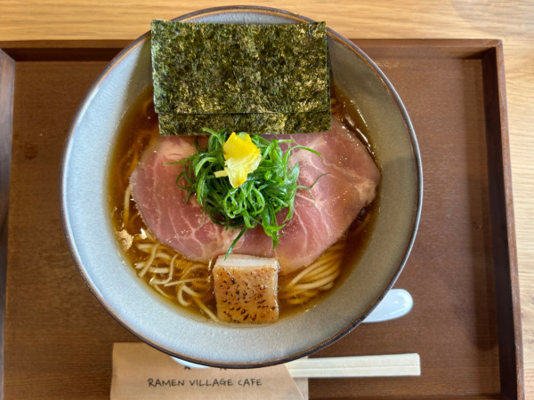 「醤油ラーメン」@RAMEN VILLAGE CAFEの写真