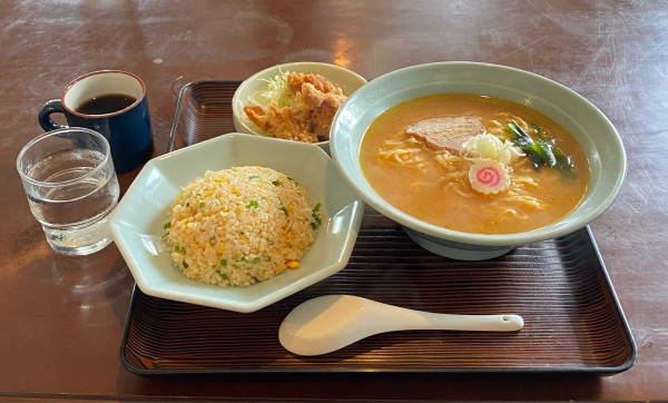 「チャロラーメンSet」@くらかけ食堂の写真