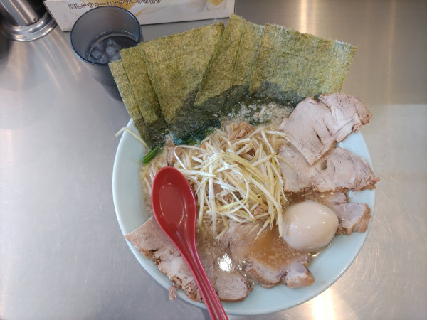 「ネギチャーシューメン+味玉+のり」@ラーメンショップ 椿 牛久店の写真