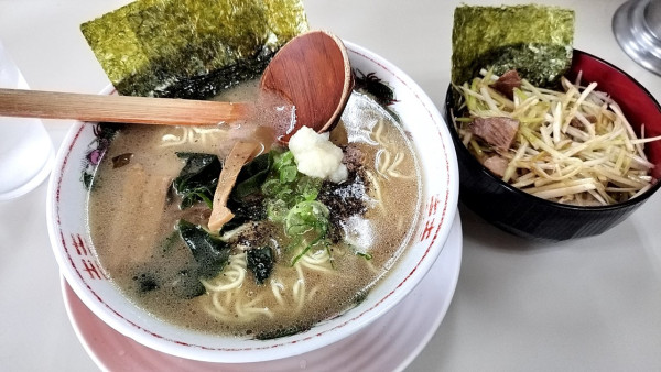 「ラーメン&ネギ丼」@ラーメンショップ 希望ヶ丘店の写真