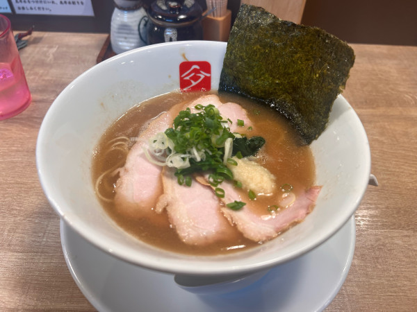 「豚骨醤油チャーシュー麺」@KITCHEN TAKANOの写真