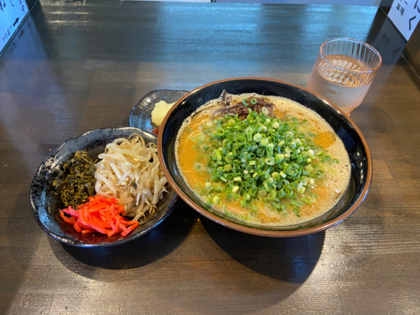 「味噌豚骨らーめんネギのせ(1030円)」@博多らーめん 麺屋 小鉄 日立店の写真
