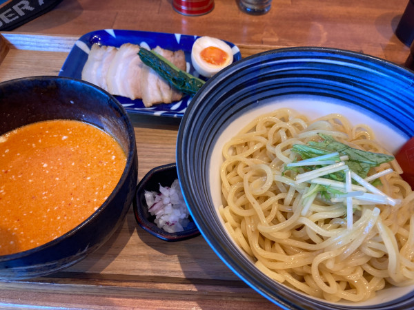 「濃厚鶏白湯 冷し辛つけ麺」@麺や 柚葉の写真