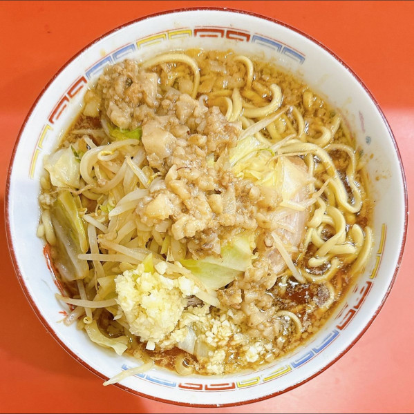 「ラーメン（麺少なめ ニンニク アブラ）」@ラーメン二郎 仙川店の写真