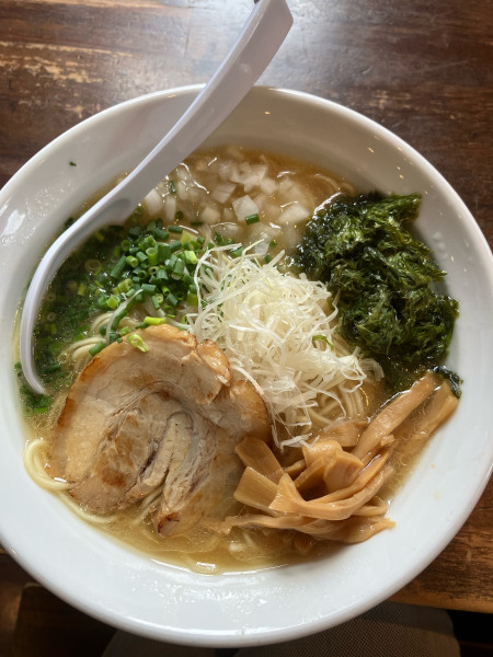 「濃厚鶏白湯 醤油」@麺屋 飛翔の写真