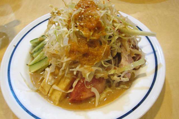 「バンバンジー冷麺　850円」@花彫酒家の写真