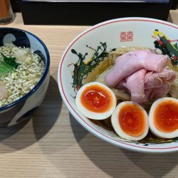 昆布水つけ麺 全部入り 玉子トッピング