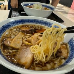 黒熟成醤油チャーシューメン900円