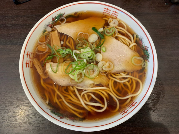 「醤油らーめん中」@まるかいの写真