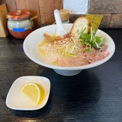 濃厚すぎる鶏白湯（塩）
