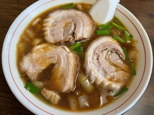 「しょうゆ らんしゅうめん チャーシュー入り」@御食事処 やちよの写真