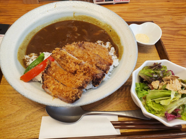 「ロースかつカレー」@GOHANYA' GOHAN みなとみらい店の写真