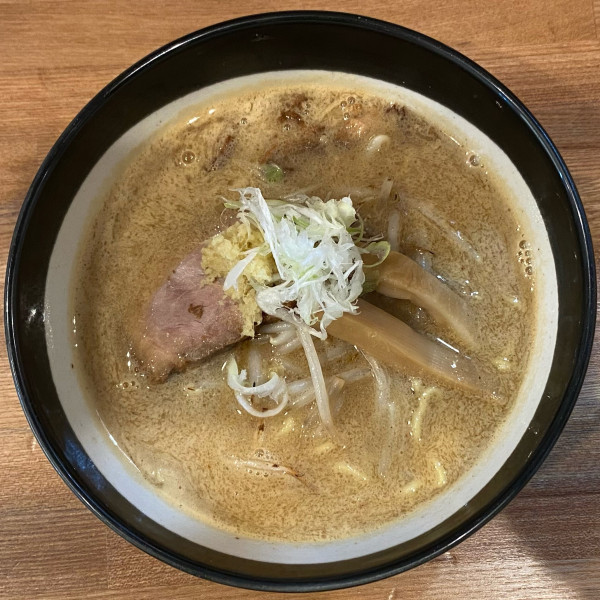 「味噌らぁめん（麺少なめ）¥1,000」@初志貫徹の写真