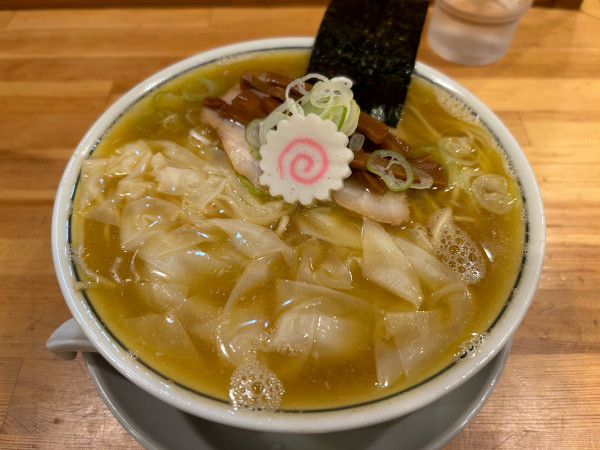 「ワンタン麺」@there is ramenの写真