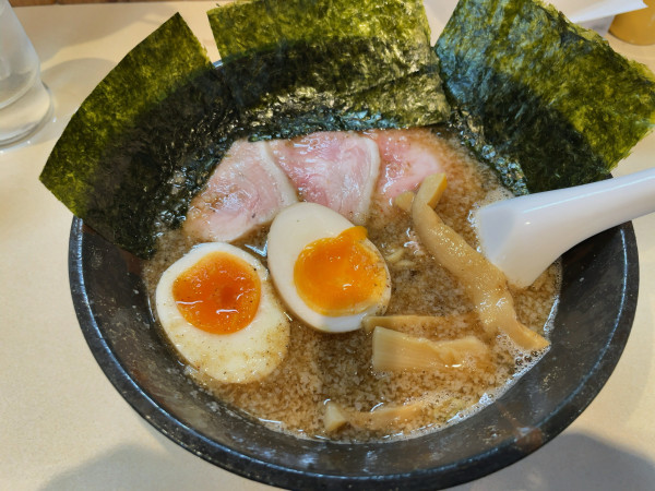 「三刀流あじわい麺 豪華盛り」@麺屋 賢太郎の写真
