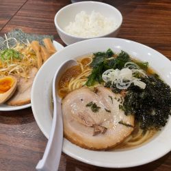 極・特選 豚骨醤油らーめん + ごはん単品