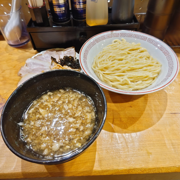 「特製つけ麺（大盛）」@背脂煮干し中華そば 和市 新橋本店の写真