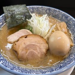 味玉濃厚鶏白湯そば