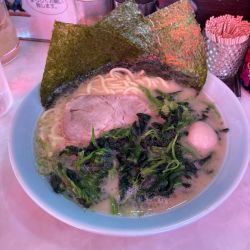 ラーメン並 870円 + ほうれん草 220円