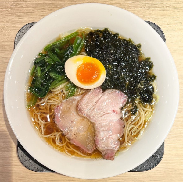 「ラーメン黒」@華の雲 by 八雲の写真