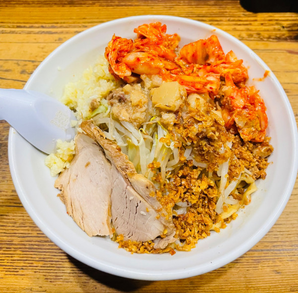「汁なしラーメン+キムチ 1100円」@夢を語れ青森の写真