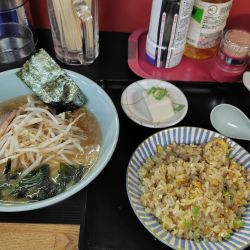 Aセット(ラーメン半チャーハン)1000円