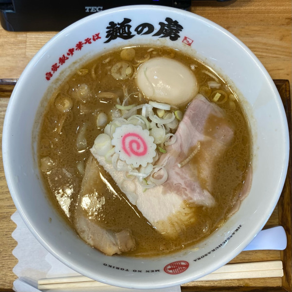 「味玉濃厚魚介中華そば ¥1,020」@自家製中華そば 麺の虜の写真