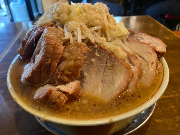 「豚一本ラーメン（ｱﾌﾞﾗ）」@らーめん 豚島の写真