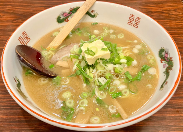 「塩バターらーめん」@古典札幌柳麺 芳蘭の写真