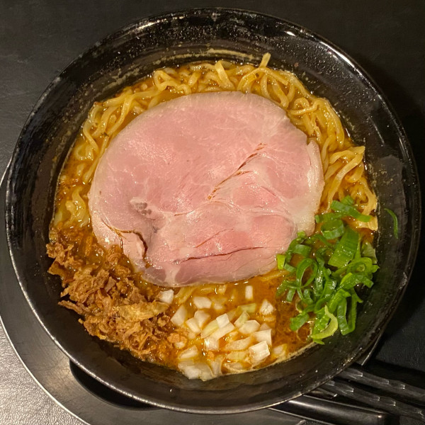 「カレー白湯ら〜めん 大盛り ¥1,000」@麺ジャラスKの写真