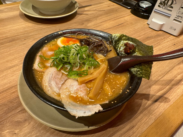 「醤油とんこつ」@藤一番 住吉店の写真