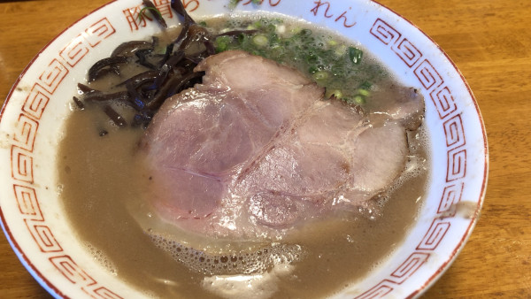 「博多ラーメン」@豚骨らーめん れんの写真