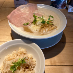 創業麺類元年 1代目猿肉亭の画像