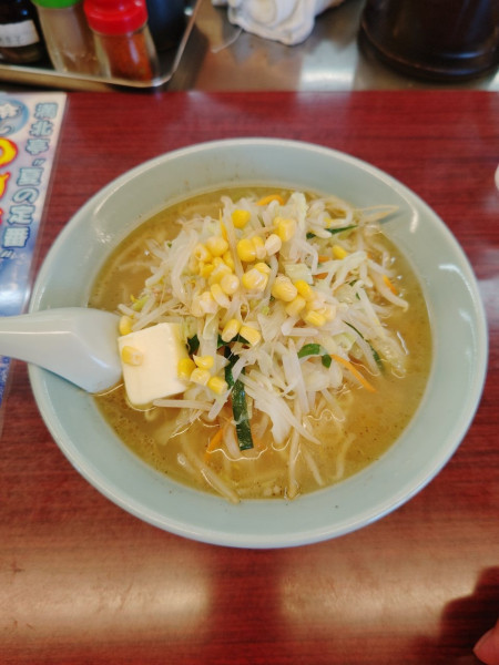 「塩バターラーメン(830円)」@満北亭 新青海街道東大和店の写真