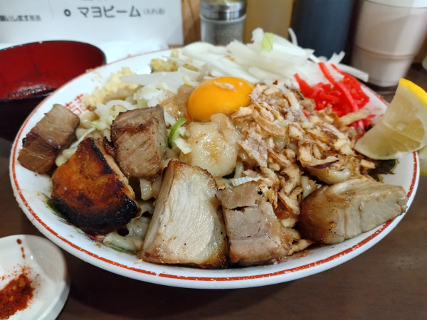 「冷やし塩豚魚汁なし+マー油」@自家製麺 まさきの写真