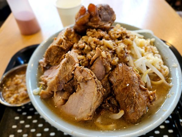「大ラーメン+豚マシ+ソーキ」@夢を語れ 愛知の写真
