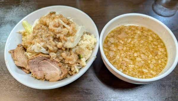 「【限定】グリーンカレーつけめん」@ラーメンどでん 大宮店の写真